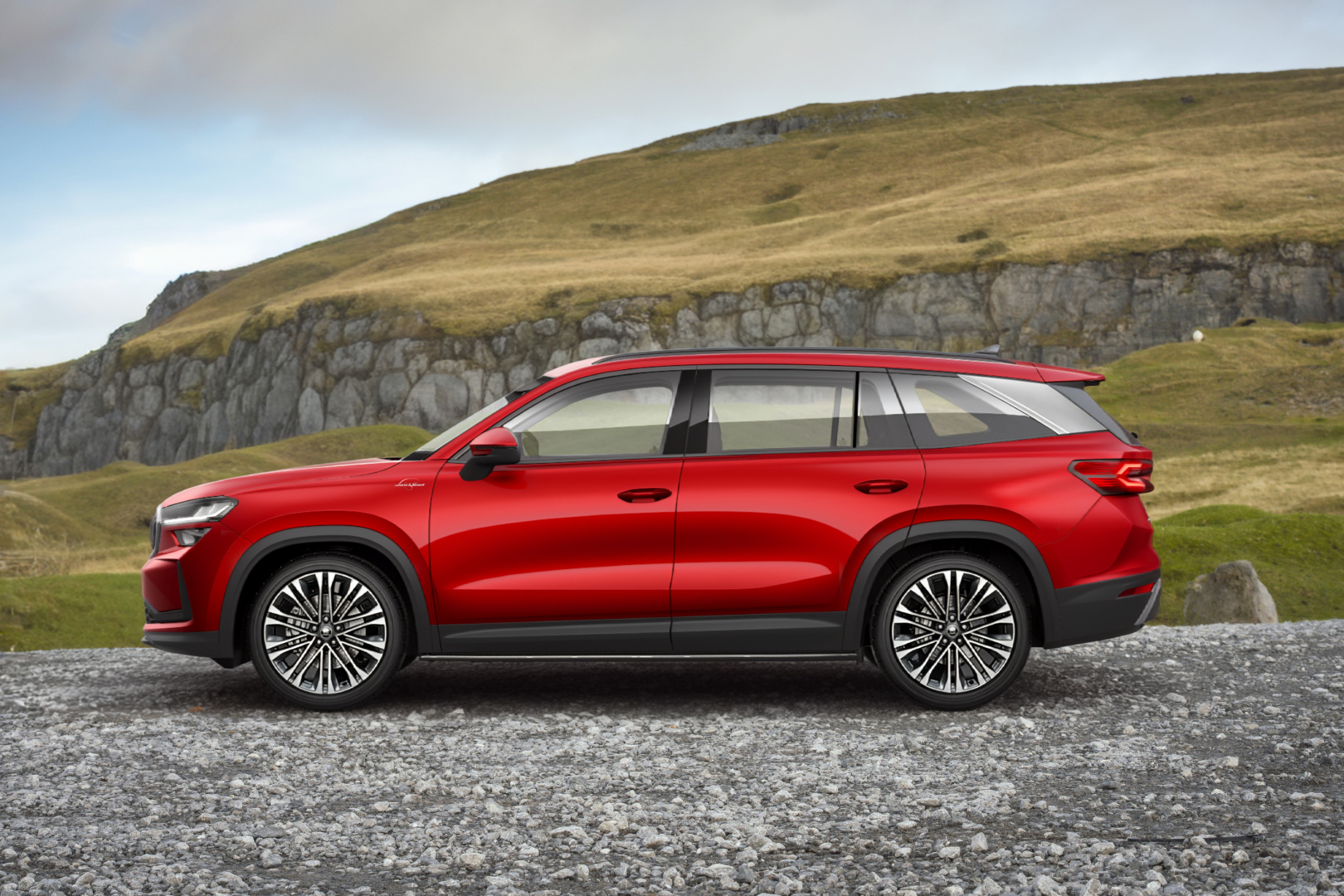 SMALL_Kodiaq_L&K_side